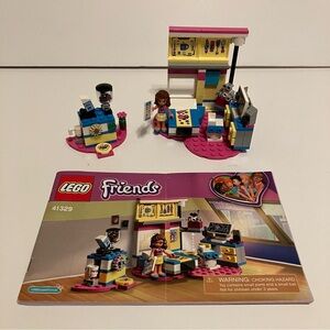 LEGO FRIENDS #41329. Olivia’s Deluxe Bedroom. 163 pieces. Complete set. Retired.
